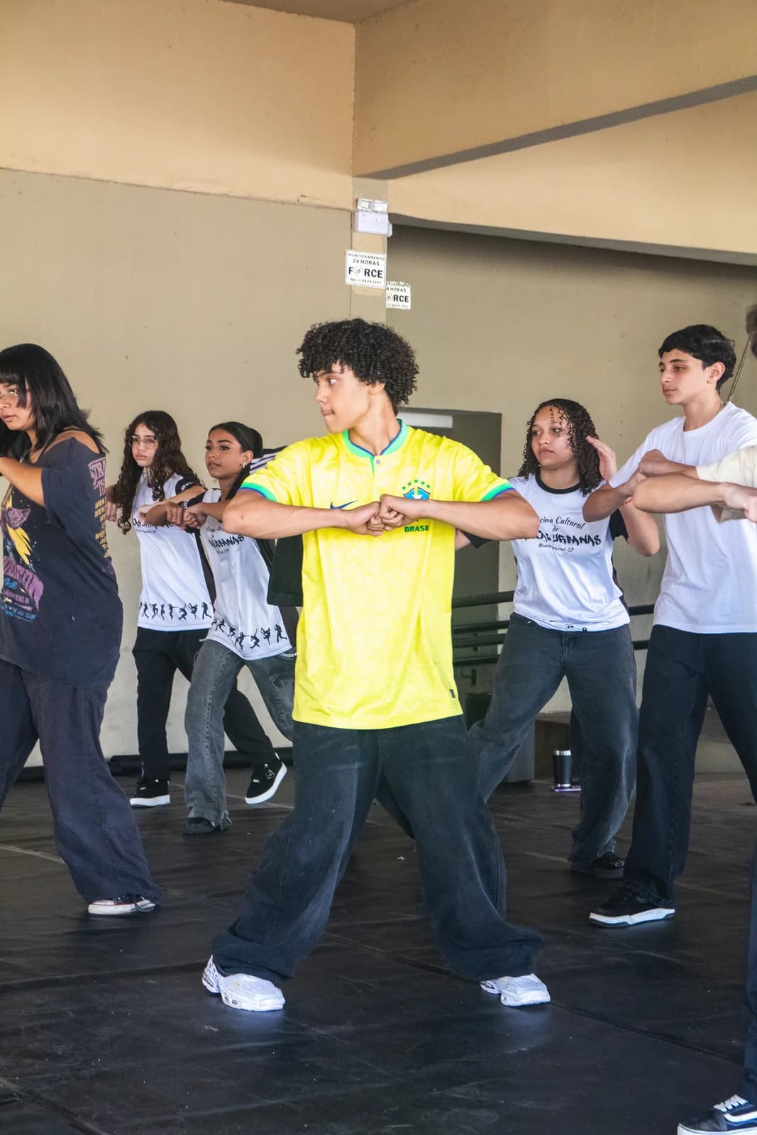 Usualdance — workshop de dança urbana